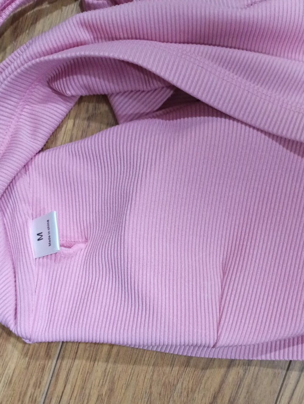 Source Unknown Pink Ruffle Strap Ribbed Crop Top - Picture 3 of 4